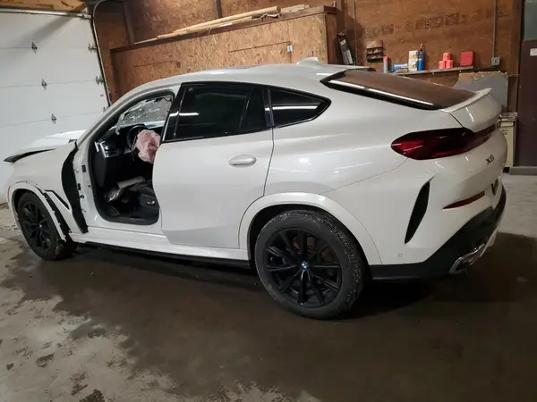 5UXCY6C00M9F16608 2021 BMW X6 - Image 2