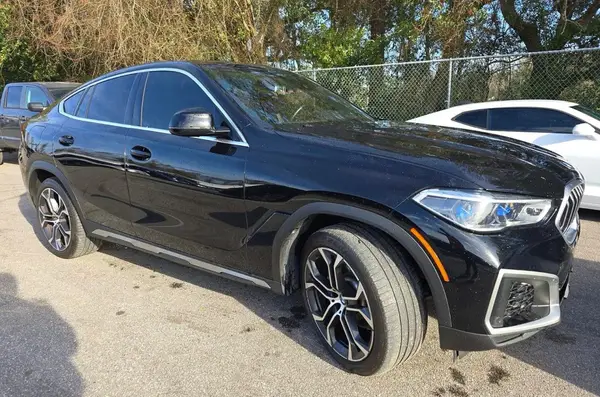 5UXCY6C00N9K10054 2022 BMW X6 - Image 2