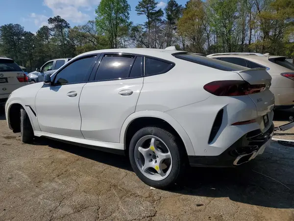 5UXCY6C00N9K15108 2022 BMW X6 - Image 2