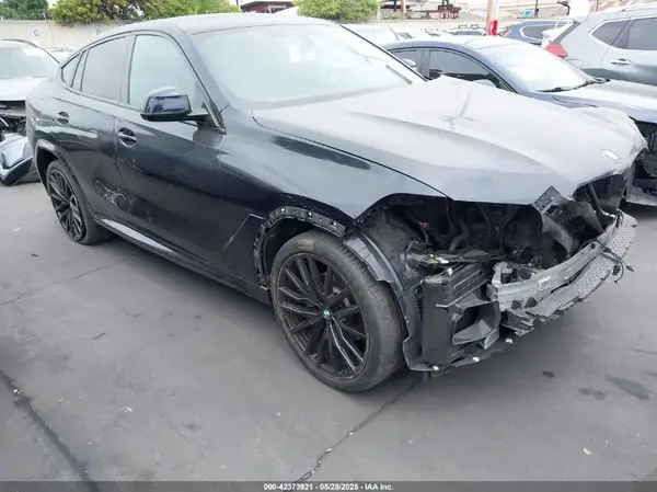 5UXCY6C00P9P18544 2023 BMW X6 - Image 1