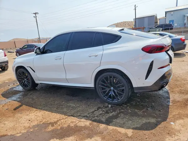 5UXCY6C01N9K30877 2022 BMW X6 - Image 2