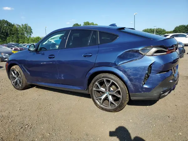 5UXCY6C01N9K30975 2022 BMW X6 - Image 2