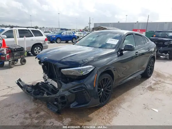 5UXCY6C01N9K61756 2022 BMW X6 - Image 2