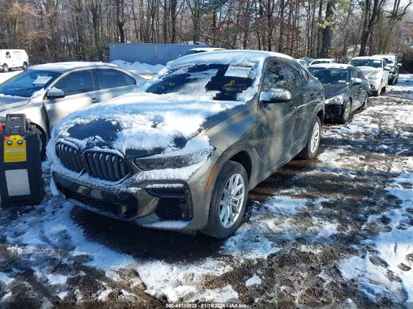 5UXCY6C01N9K82817 2022 BMW X6 - Image 2
