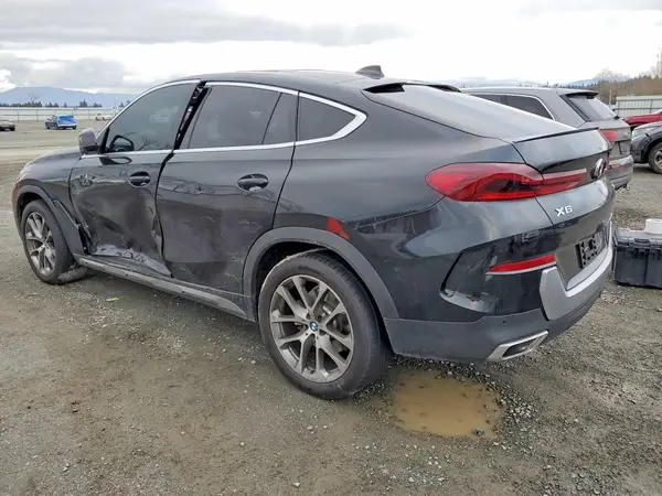 5UXCY6C02M9D95614 2021 BMW X6 - Image 2