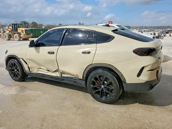 5UXCY6C02N9K28152 2022 BMW X6 - Image 2