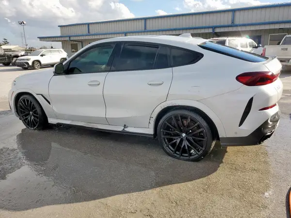 5UXCY6C02N9N29570 2022 BMW X6 - Image 2
