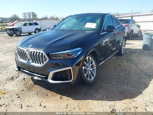 5UXCY6C04N9K10123 2022 BMW X6 - Image 2