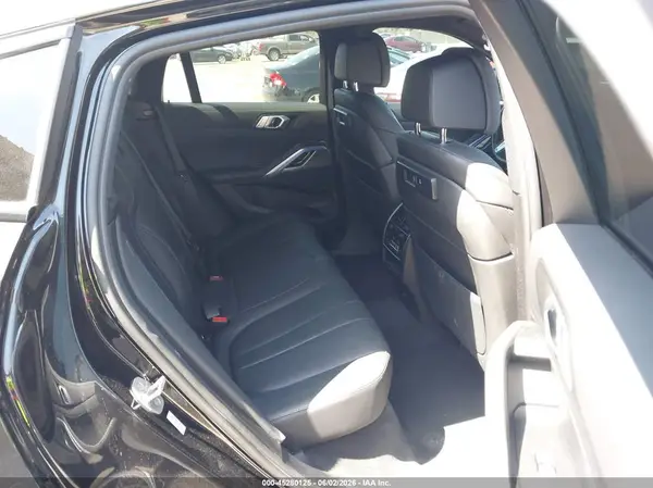 5UXCY6C04N9L60362 2022 BMW X6 - Image 8