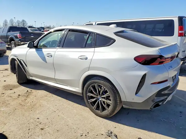 5UXCY6C05N9K40134 2022 BMW X6 - Image 2