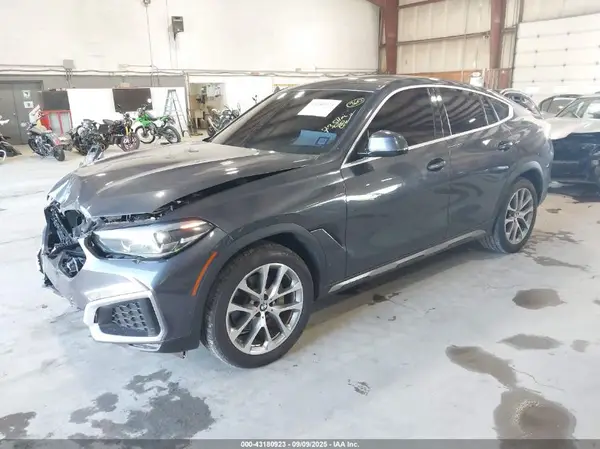 5UXCY6C06M9F65523 2021 BMW X6 - Image 2