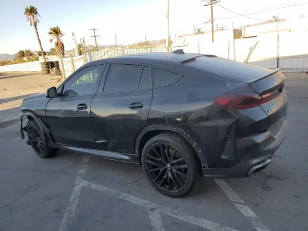 5UXCY6C06N9J33688 2022 BMW X6 - Image 2