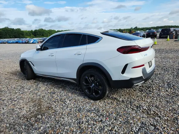 5UXCY6C06P9N58248 2023 BMW X6 - Image 2