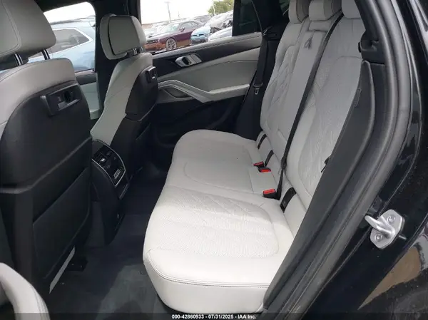 5UXCY6C06P9R45026 2023 BMW X6 - Image 8