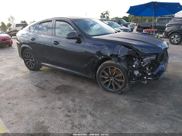 5UXCY6C08N9K42458 2022 BMW X6 - Image 1