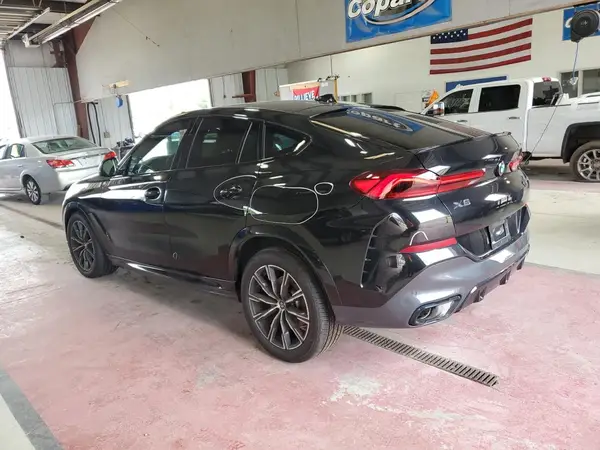 5UXCY6C09N9N17108 2022 BMW X6 - Image 2