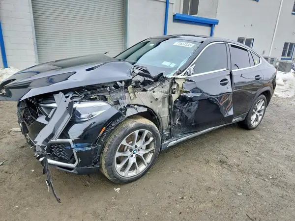 5UXCY6C0XL9C72500 2020 BMW X6 - Image 1