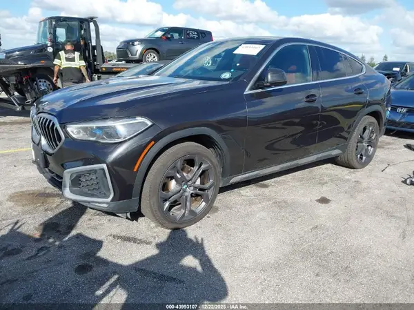 5UXCY6C0XM9E24227 2021 BMW X6 - Image 2