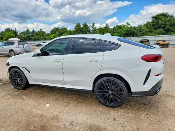 5UXCY6C0XM9E28374 2021 BMW X6 - Image 2