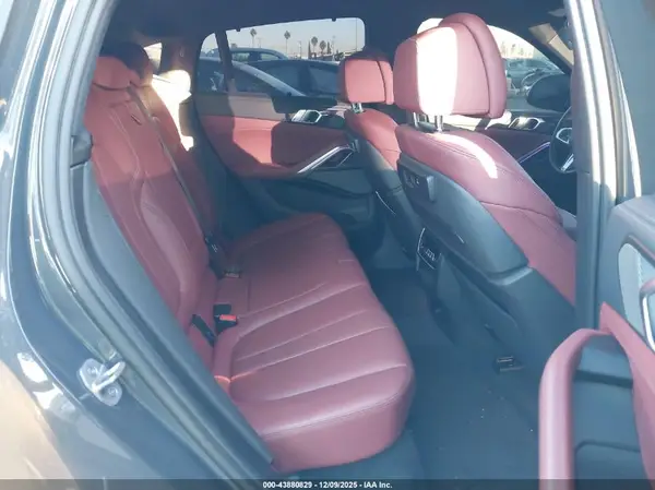 5UXCY8C00N9M71020 2022 BMW X6 - Image 8