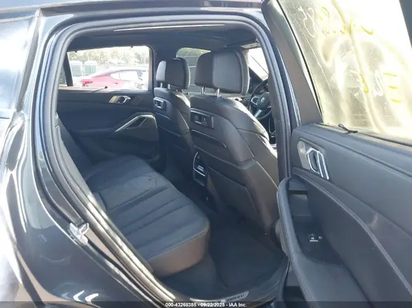 5UXCY8C08L9B41920 2020 BMW X6 - Image 8