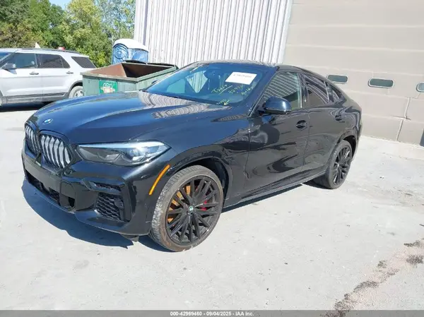 5UXCY8C09N9K22683 2022 BMW X6 - Image 2