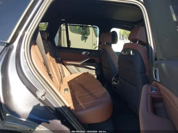 5UXJU2C50KLN64761 2019 BMW X5 - Image 8