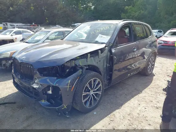5UXJU2C50KLN65537 2019 BMW X5 - Image 2