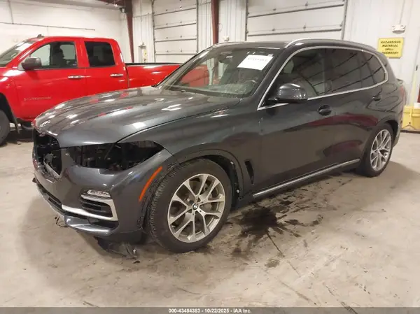 5UXJU2C52KLN65913 2019 BMW X5 - Image 2
