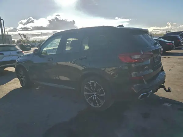 5UXJU2C52KLN66897 2019 BMW X5 - Image 2
