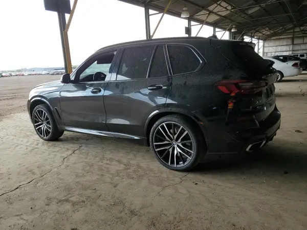 5UXJU2C53KLN64107 2019 BMW X5 - Image 2
