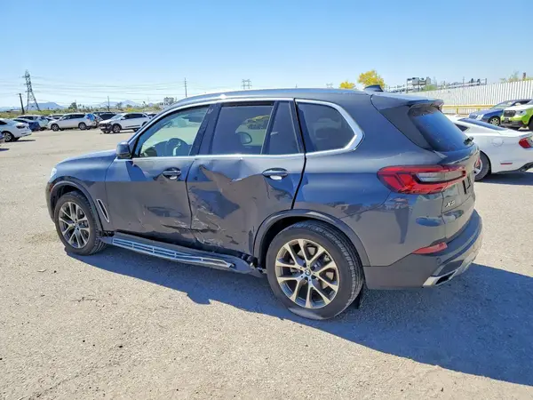 5UXJU2C53KLN65063 2019 BMW X5 - Image 2