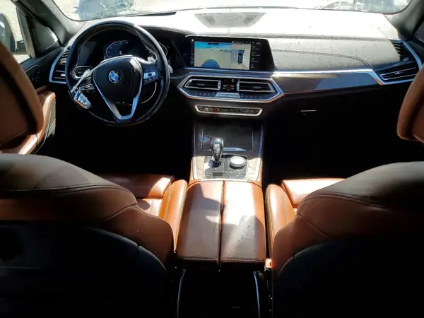 5UXJU2C53KLN65063 2019 BMW X5 - Image 8