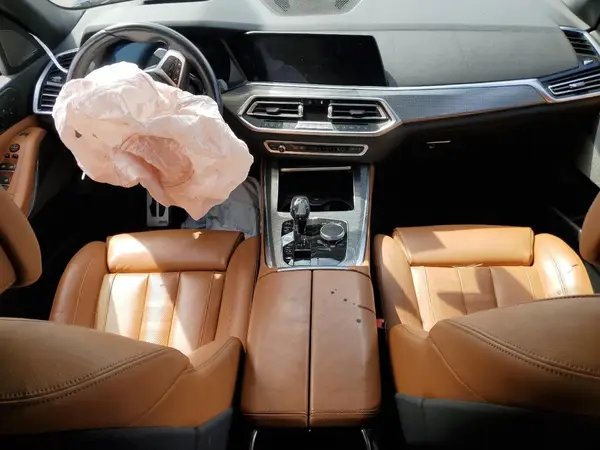5UXJU2C53KLN65371 2019 BMW X5 - Image 8