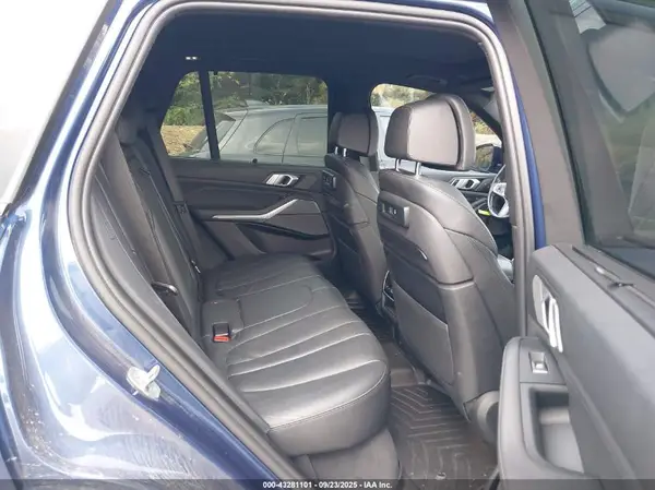 5UXJU2C54KLN49907 2019 BMW X5 - Image 8