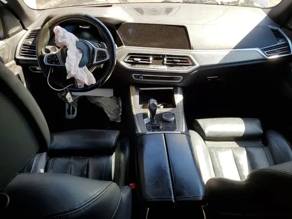 5UXJU2C54KLN64830 2019 BMW X5 - Image 8