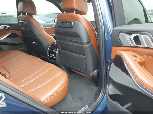 5UXJU2C54KLN65542 2019 BMW X5 - Image 8