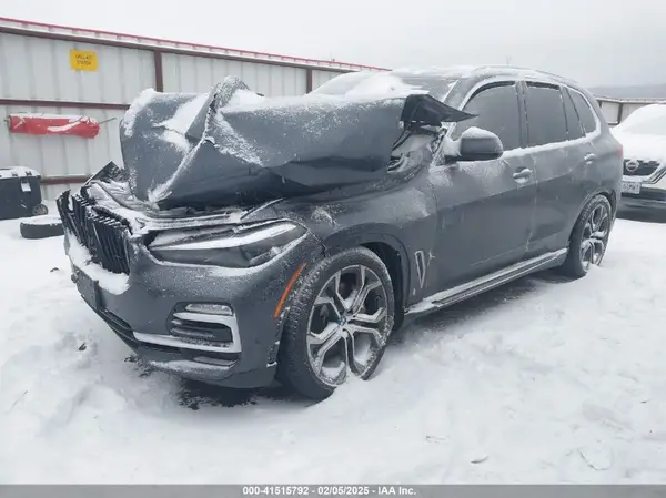 5UXJU2C54KLN66139 2019 BMW X5 - Image 2