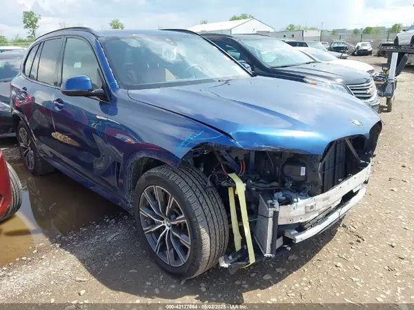 5UXJU2C55KLN64657 2019 BMW X5 - Image 1