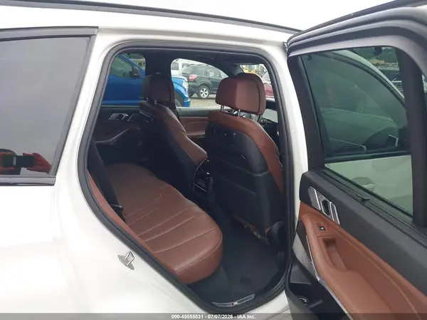 5UXJU2C55KLN66327 2019 BMW X5 - Image 8