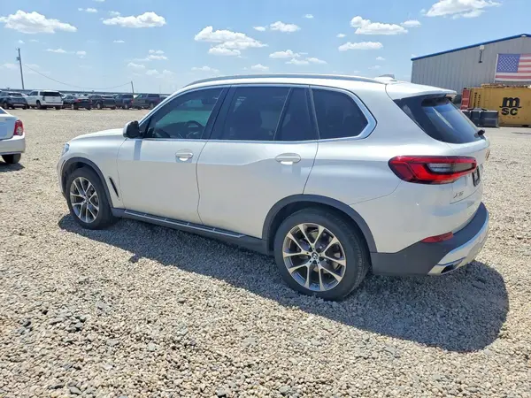5UXJU2C55KLN67655 2019 BMW X5 - Image 2