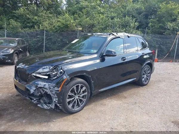 5UXJU2C55KLN67929 2019 BMW X5 - Image 2