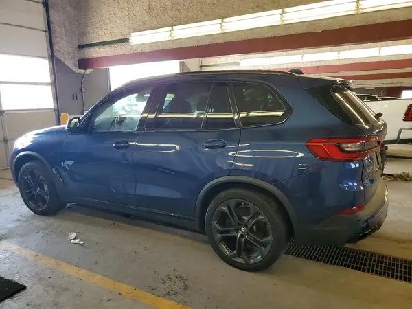 5UXJU2C56KLN49942 2019 BMW X5 - Image 2