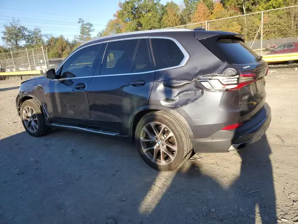5UXJU2C56KLN67633 2019 BMW X5 - Image 2