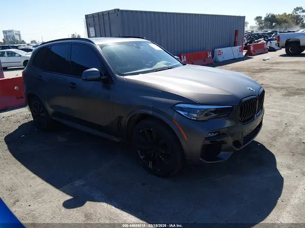 5UXJU2C57KLN49528 2019 BMW X5 - Image 1