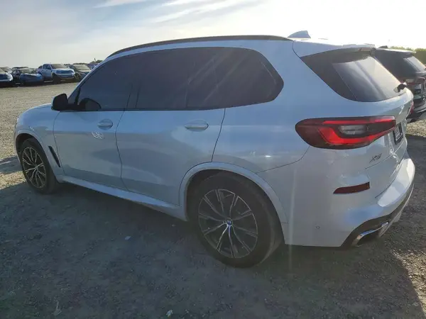 5UXJU2C57KLN65650 2019 BMW X5 - Image 2