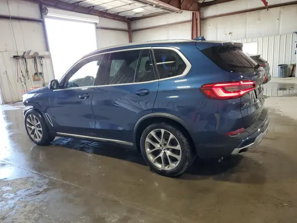 5UXJU2C57KLN67396 2019 BMW X5 - Image 2