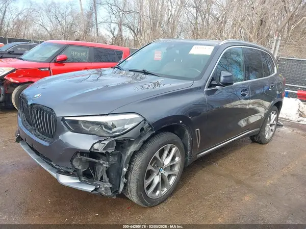 5UXJU2C58KLN64541 2019 BMW X5 - Image 2