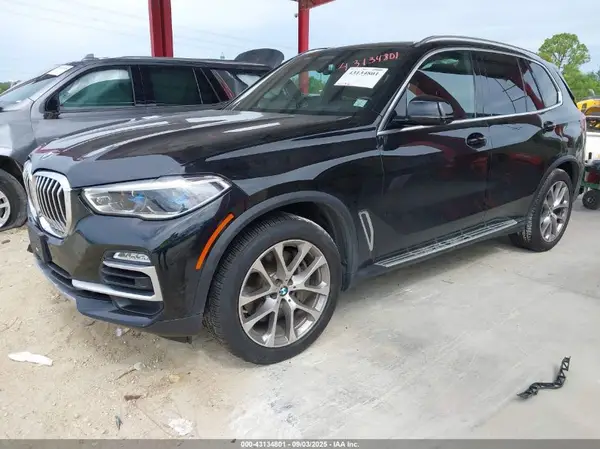 5UXJU2C58KLN66810 2019 BMW X5 - Image 2