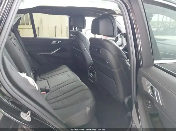5UXJU2C58KLN66810 2019 BMW X5 - Image 8